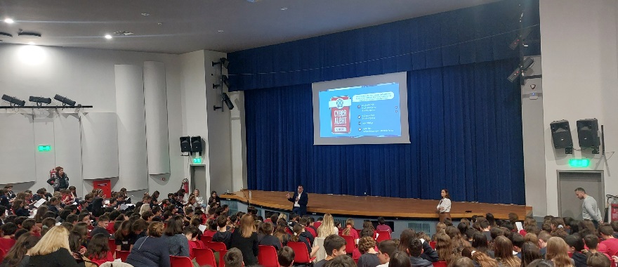 Workshop on the Challenges of Social Media for students of Grades 4,5, and 6 of Psychico College Elementary School