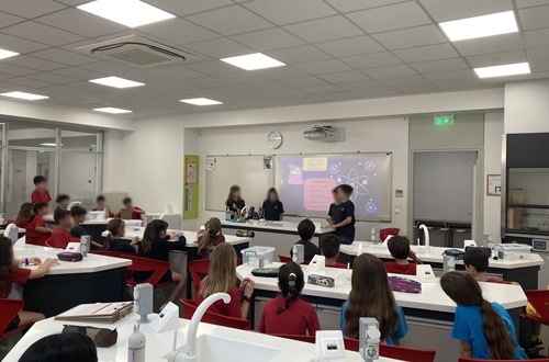 Psychico College Students from sections 5ζ and 3γ learning from each other