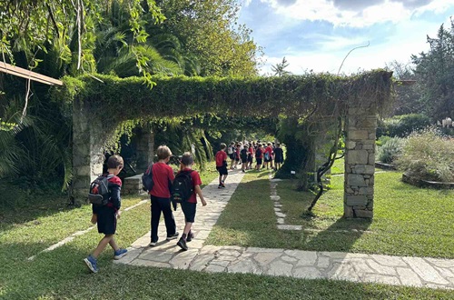 Psychico College Grade 3 students visit the Diomedes Botanical Garden