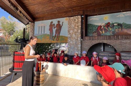 Psychico College Grade 1 visits the Zachaios Winery Estate