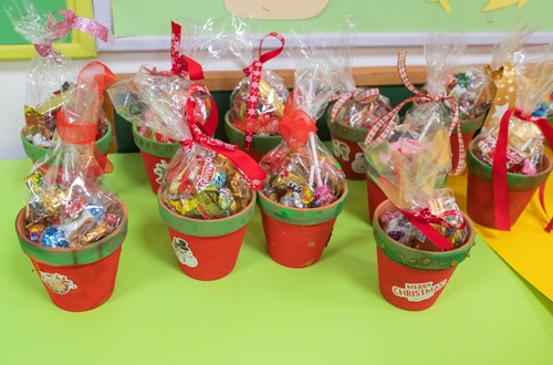Psychico College Elementary School Grades 1 & 6 – Crafts for the Christmas Bazaar