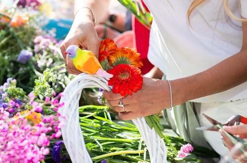 Psychico College Elementary School – Spring wreaths: Grade 1 activity with parents and children