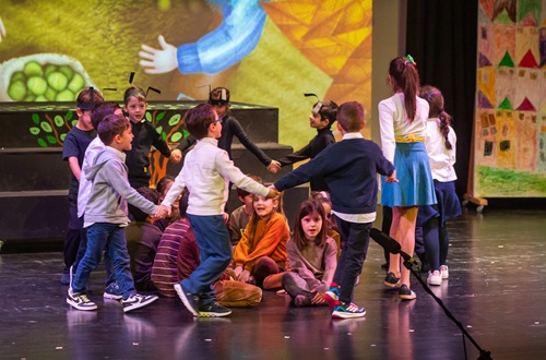 Psychico College Elementary School - Theater performance: "The Christmas Cake" - Grade 1