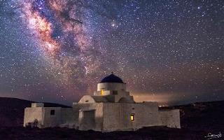 Between Heaven and Earth” Exhibition by astrophotographer Fanis Matsopoulos at the Eugenides Foundation