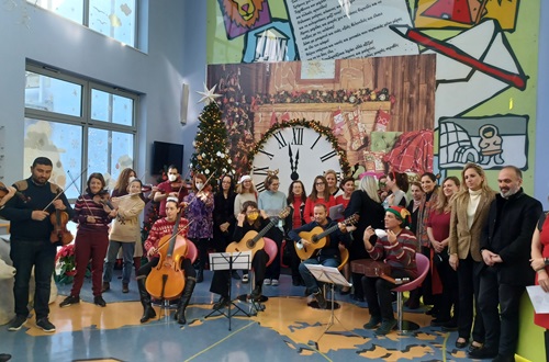 Christmas Carols by College Conservatory Teachers and Adult Education Program Students at the Children's Oncology Unit “Marianna V. Vardinogiannis – ELPIDA”