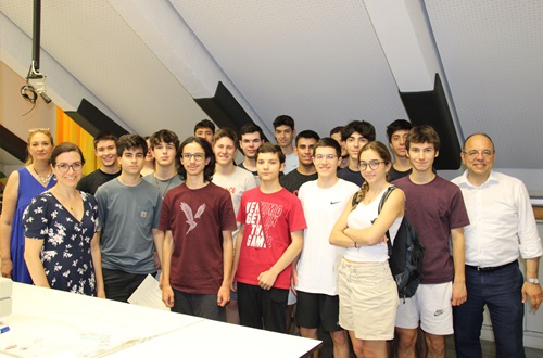 Physics Workshop for High School students in collaboration with Princeton University