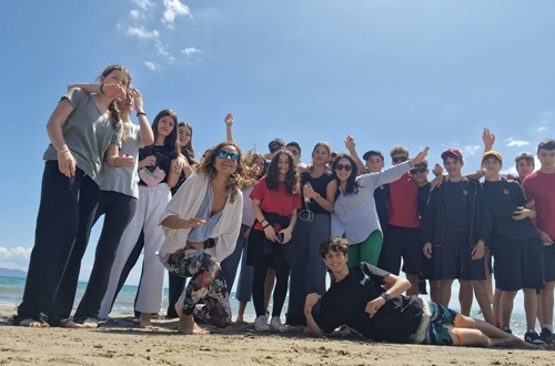 Athens College Junior High School "World Explorers" Club Beach Cleaning and Field Research activity with HELMEPA