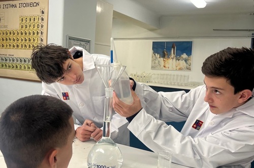 Athens College Junior High School – Students honored in the PANEKFE Experimental Competition