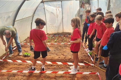 Athens College Elementary School – Little farmers in action!