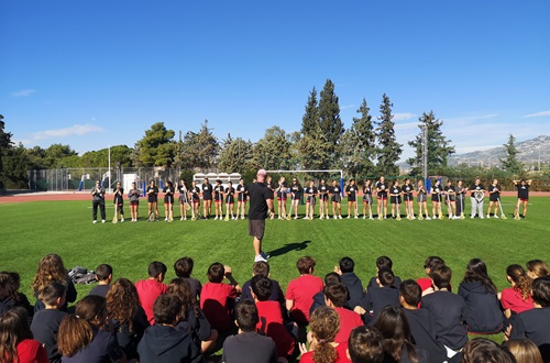 Επίσκεψη της γυναικείας ομάδας Lacrosse του Elon University στο Δημοτικό Κολλεγίου Αθηνών