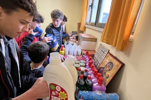 Athens College Junior High School Student Action for the Social Grocery Structure of the Municipality of Filothei - Psychico