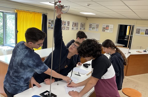 Distinctions for Athens College Junior High School Students in the 13th Laboratory Competition in Natural Sciences