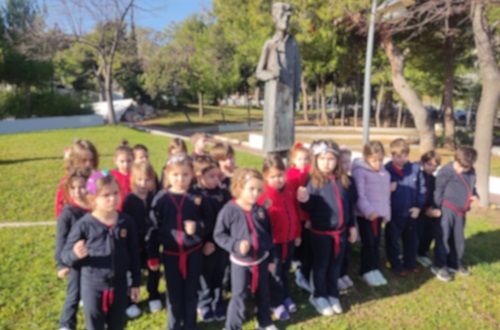 Pre-kindergarten Students Get Acquainted with sculptor George Zongolopoulos