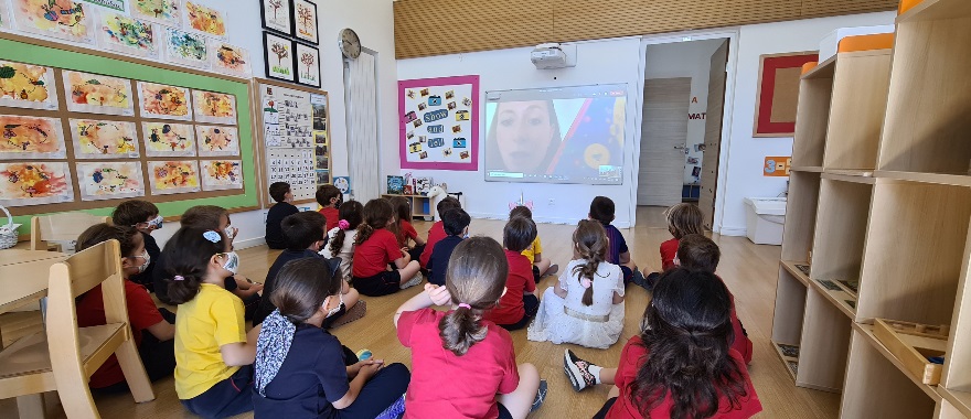Online Book Presentation: “The Light of My Life” by Penny Hatziefstratiou Michelinaki. May 2021