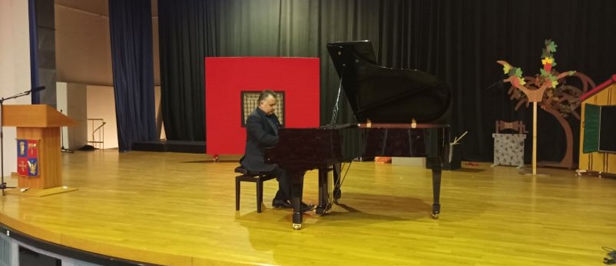 Concert at Psychico College Elementary School