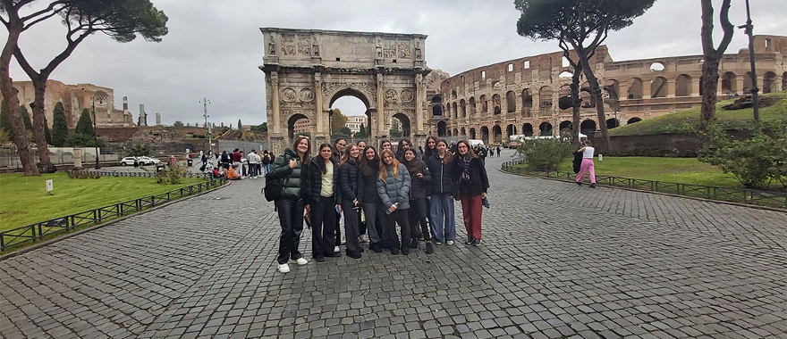 Psychico College Junior High School students participated in the 8th European Student Conference "Athens-Rome: A Long Journey" organized by the Hellenic Foundation for Culture