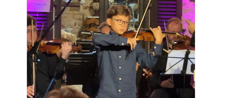 Student Nikolas Garoufalidis participates in Halki Music Festival along the Athens State Orchestra