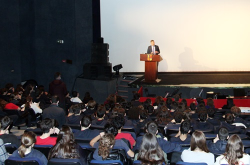 President of Amherst College spoke to Junior High School students