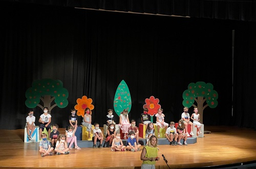 Psychico College Elementary School 2nd Grade End of Year Celebration - Performance